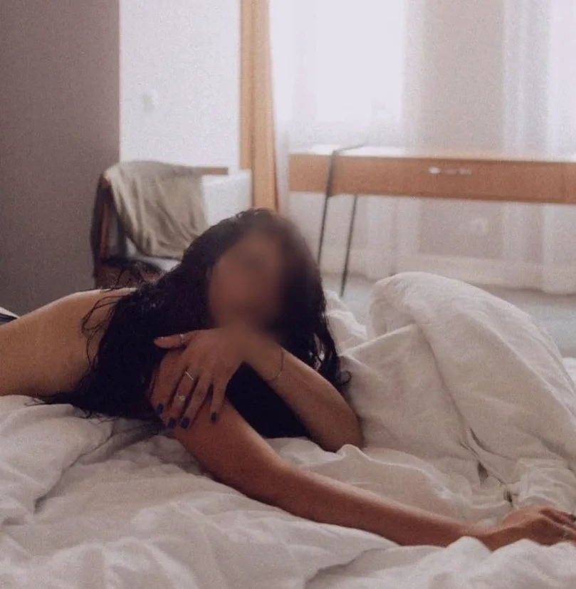 Ginevra, 24 anni
